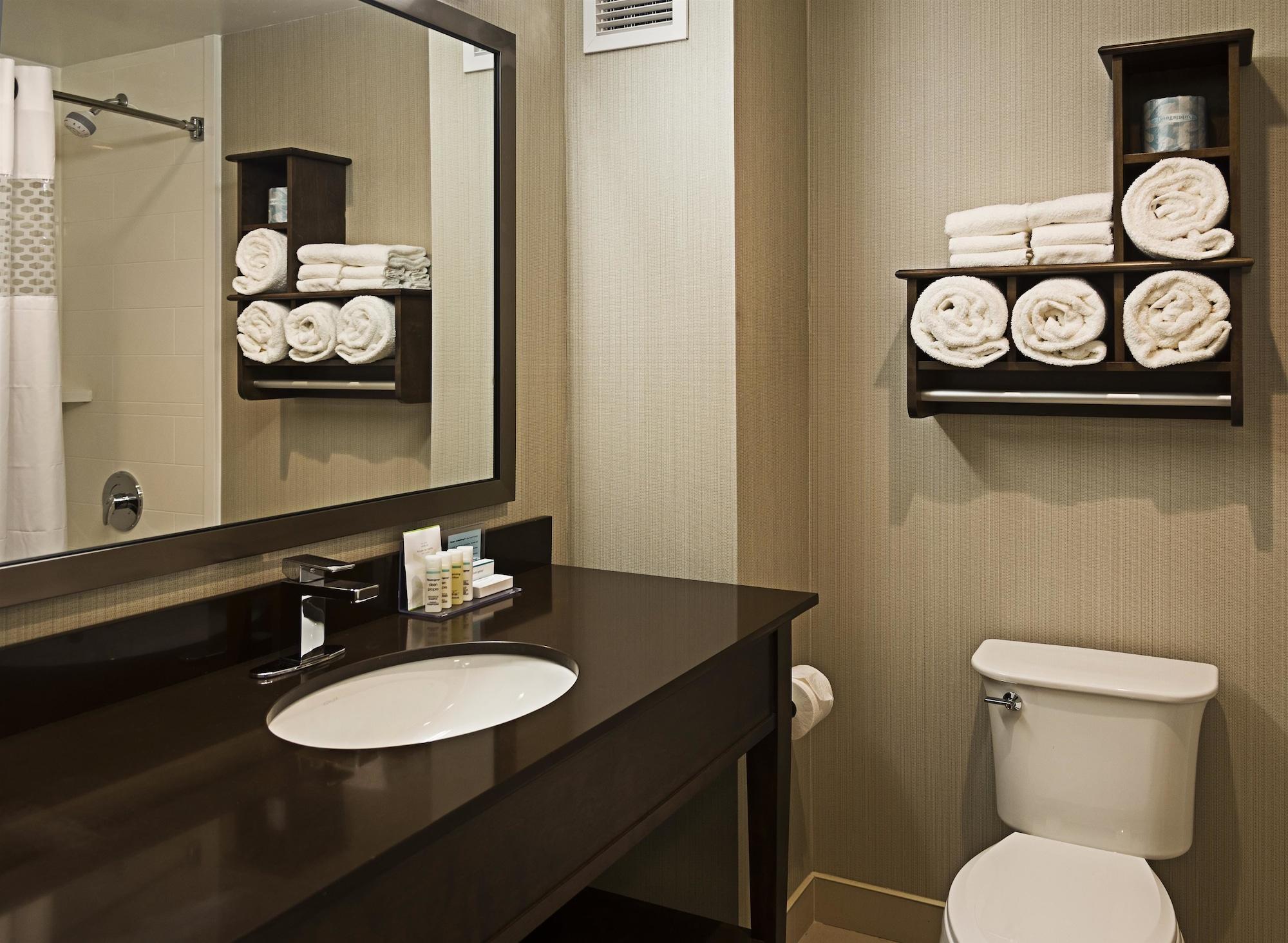 Hampton Inn By Hilton Ottawa Airport Exterior foto