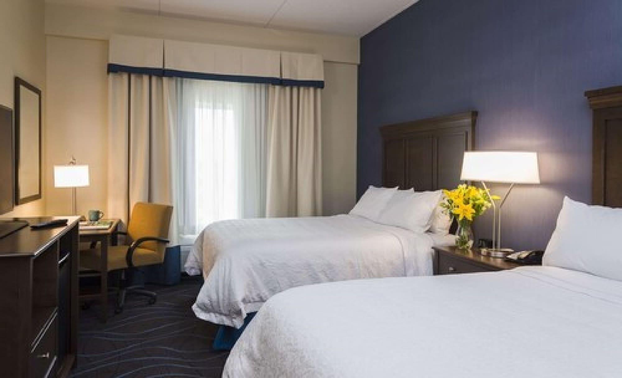 Hampton Inn By Hilton Ottawa Airport Exterior foto