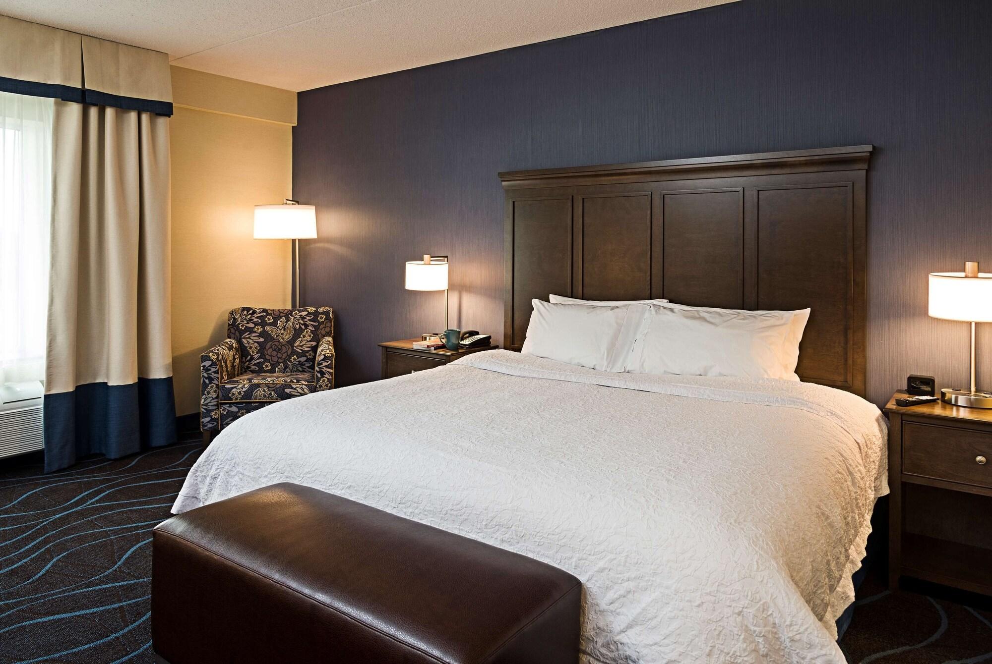 Hampton Inn By Hilton Ottawa Airport Exterior foto