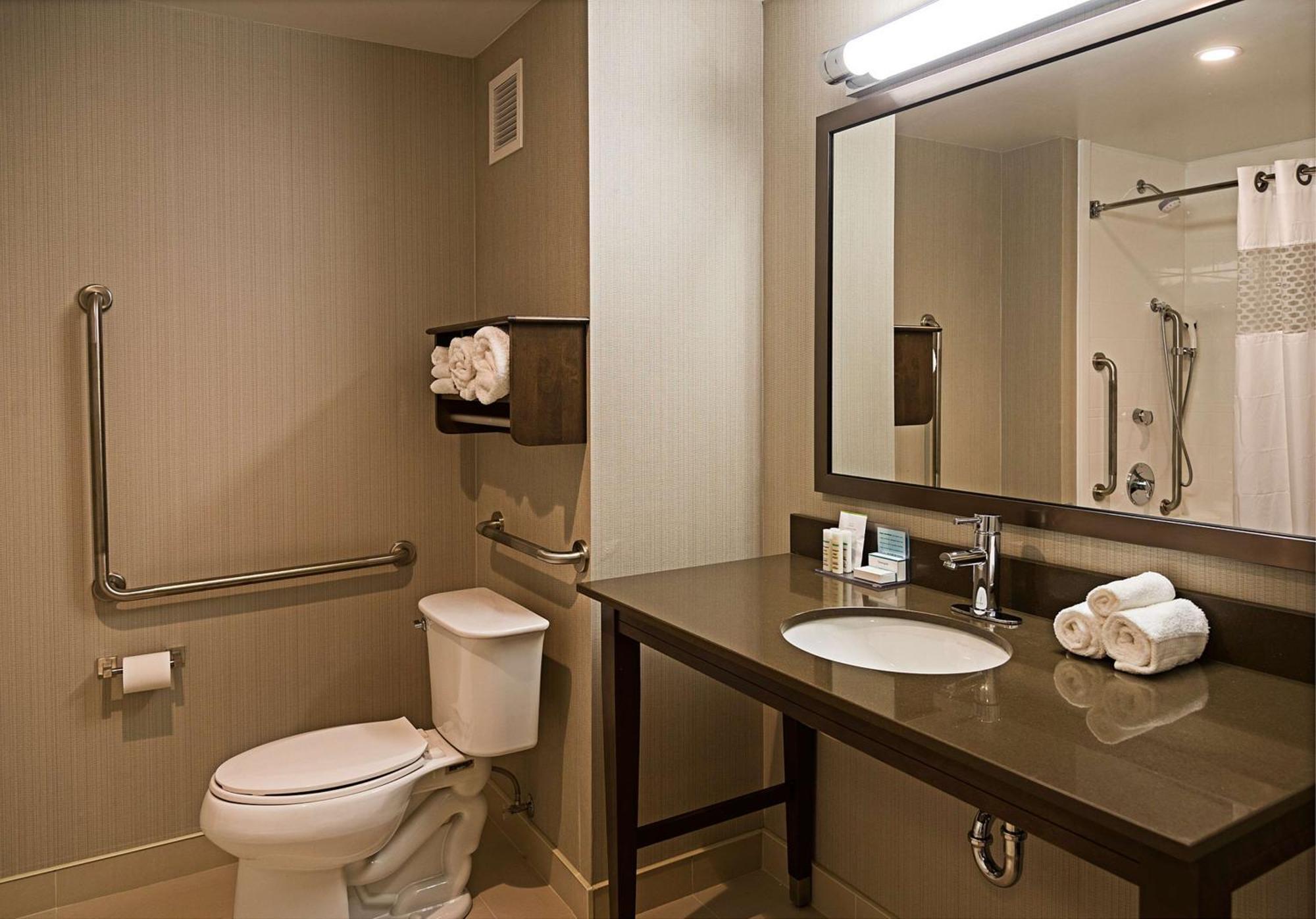 Hampton Inn By Hilton Ottawa Airport Exterior foto